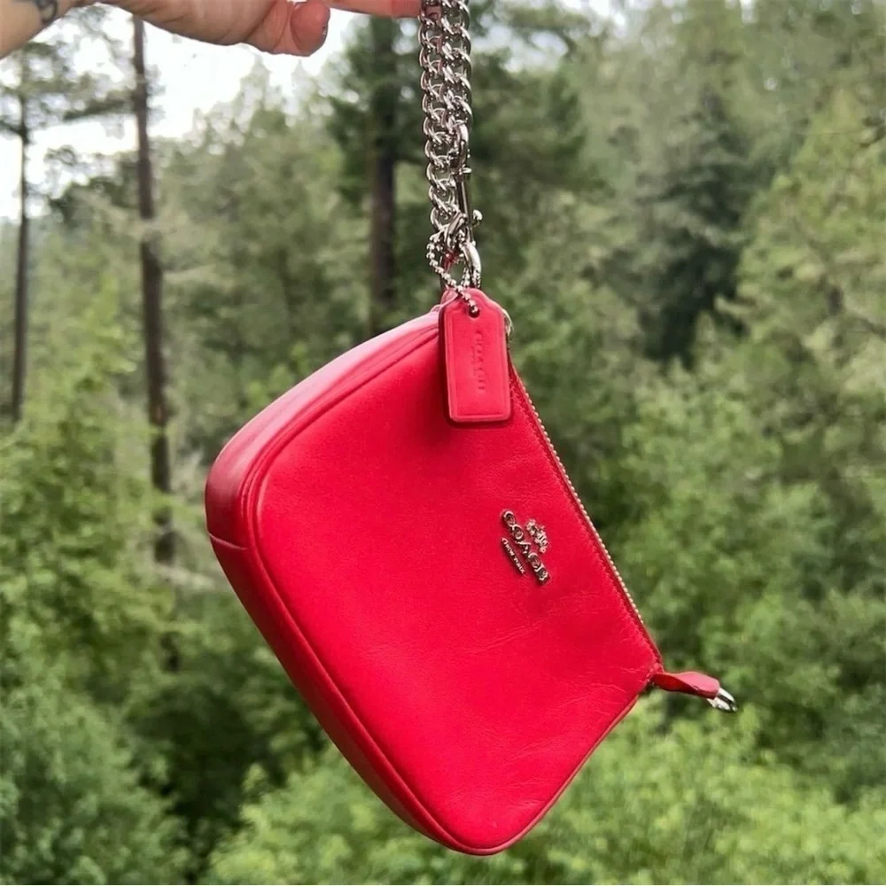 COACH Nolita 15 New York Red Leather Silver Chain Convertable Purse Wristlet EUC